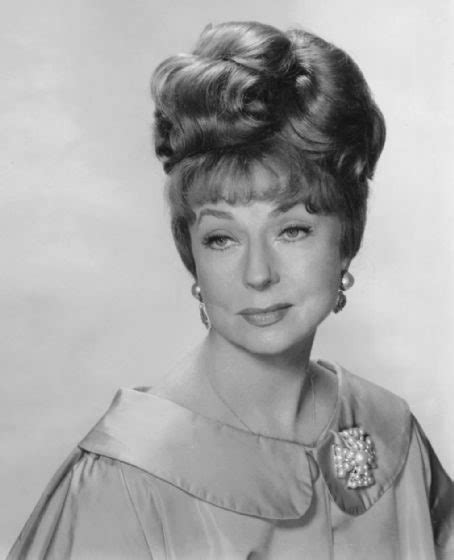  Agnes Moorehead's Rise to Fame 