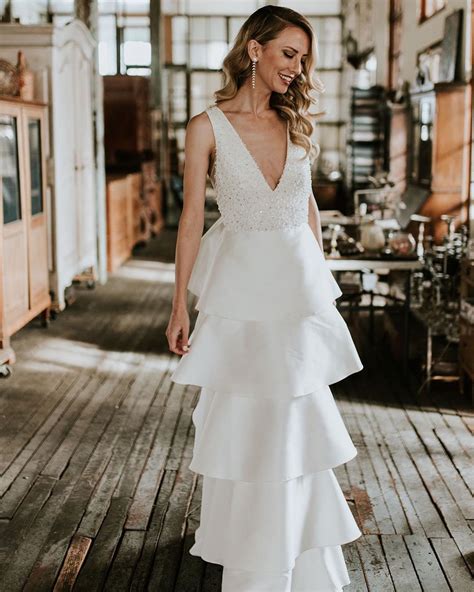  Expert Advice: Finding the Perfect Wedding Dress for Your Special Day 