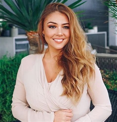  Jem Wolfie's Age and Birthdate 