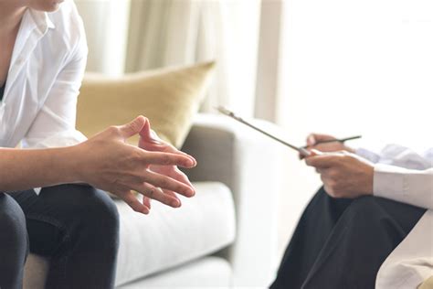  Seeking Professional Assistance: Knowing When to Seek Help from a Therapist 