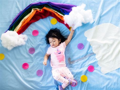  Unveiling the Meaning behind Tiny Infants in Dreamscapes 