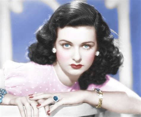 A Glance into the Life of Joan Bennett