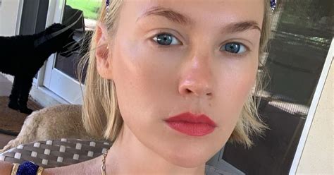 A Look at January Jones' Fitness Routine