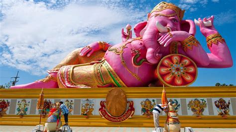 A Spiritual Journey to the Majestic Ganesh Temple