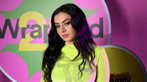 A Towering Talent: Charli XCX's Height and Fashion Sense