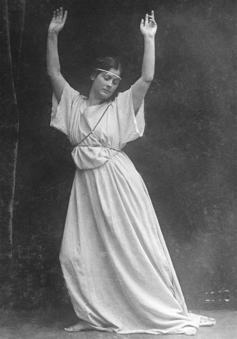 Achievements and Contributions of Isadora Duncan