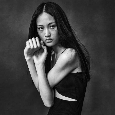 Age, Height, Figure: Jing Wen Details