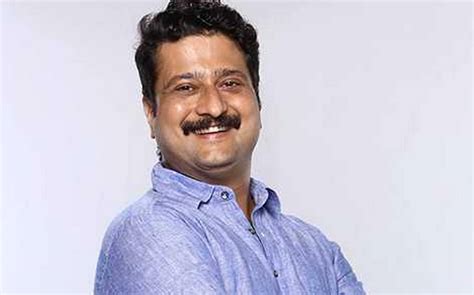 Age: How Old is Jitendra Joshi?