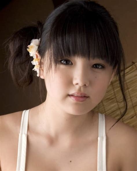 Age and Height of Ai Shinozaki