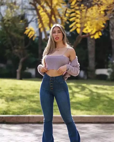 Age and Height of Maayan Peri