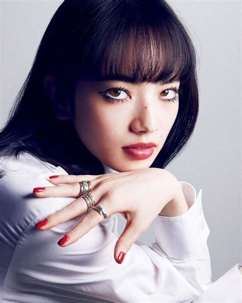 Age and Stature of Nana Komatsu