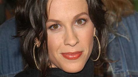 Alanis Morissette's Height, Figure, and Age