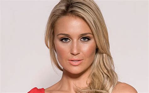 Alex Curran: A Concise Life Story