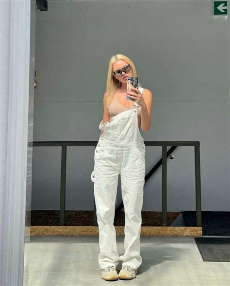 Alexandra Stan's Height and Figure