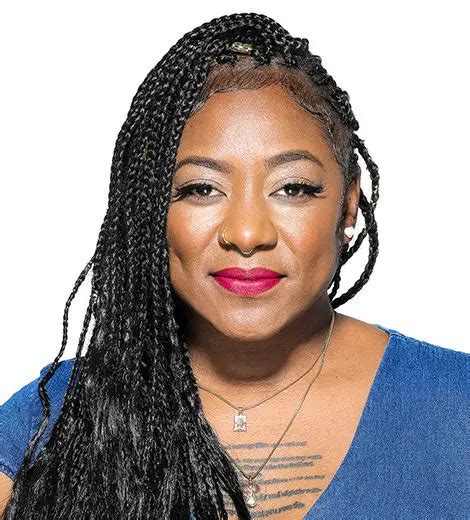 Alicia Garza Biography