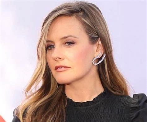 Alicia Silverstone Biography