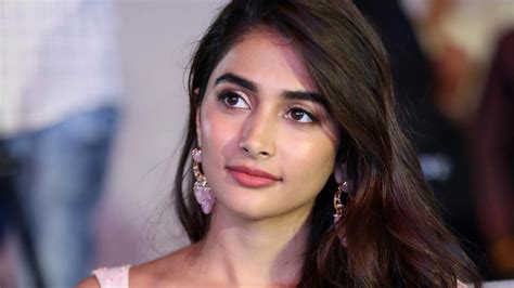 All essential information about Pooja Hegde: Years, Body measurements, Wealth