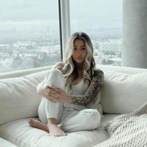 Allie Harding: A Brief Biography