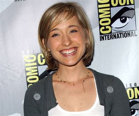 Allison Mack Biography