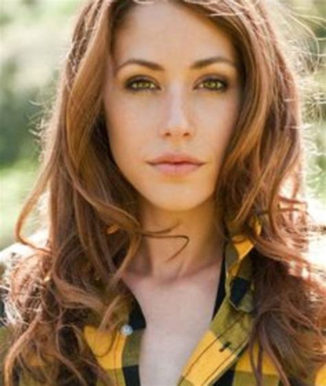 Amanda Crew Bio