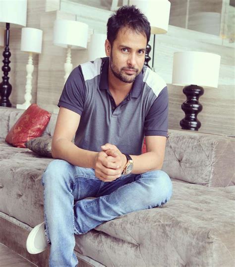 Amrinder Gill's Physique: The Buzz of the City