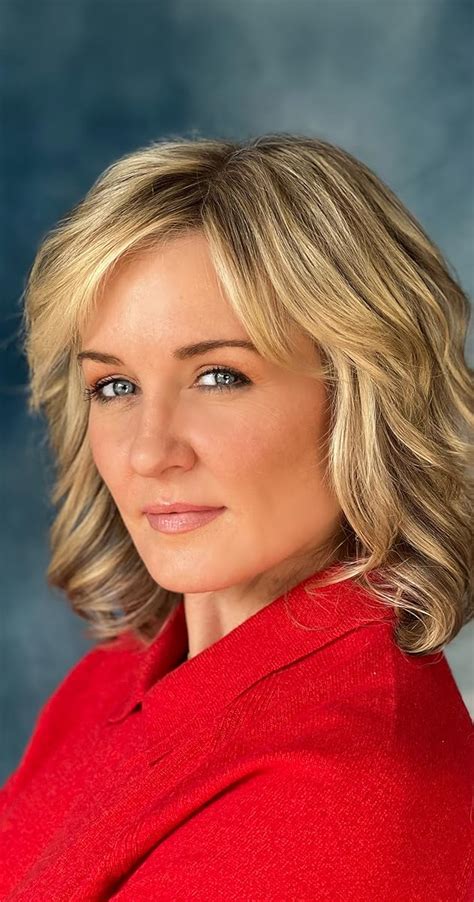 Amy Carlson Bio