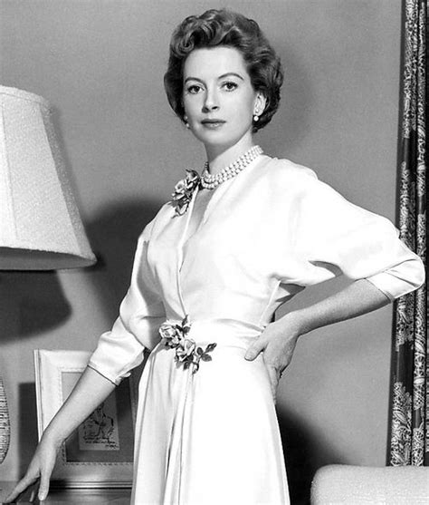 Analyzing Deborah Kerr's Physique and Fashion Sense