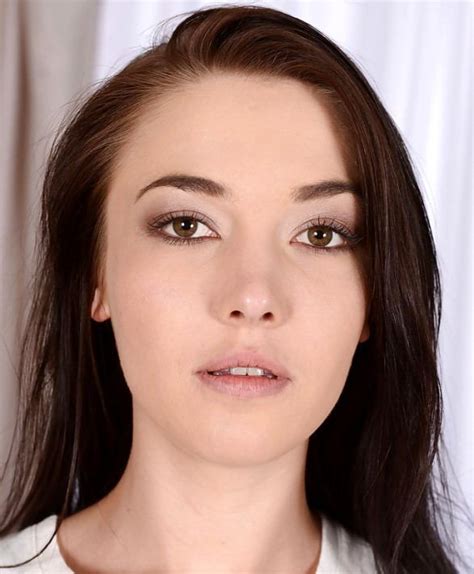 Angelik Duval Bio Age Height