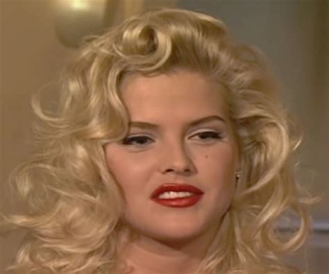 Anna Nicole Smith: A Look into Her Life and Career