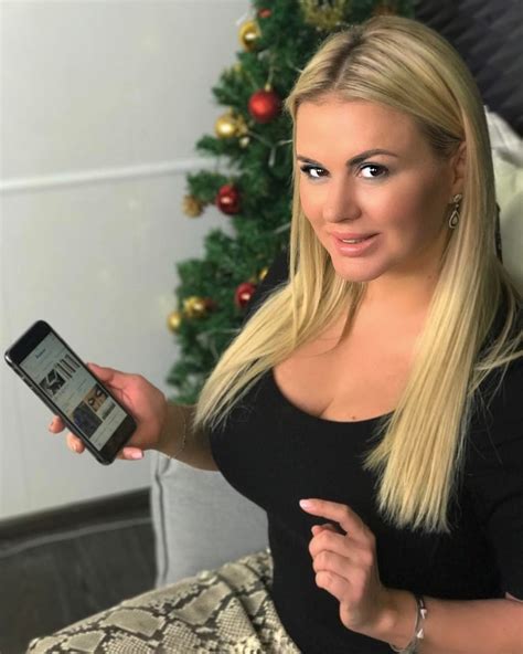 Anna Semenovich's education and background