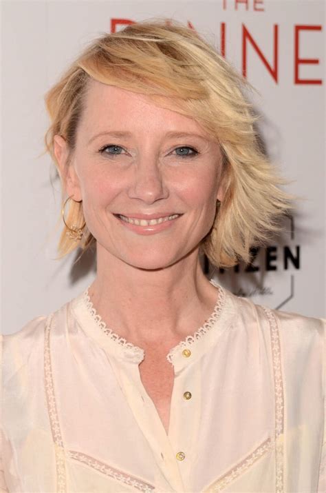 Anne Heche's Style and Figure Evolution