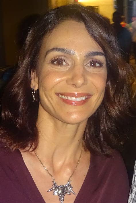 Annie Parisse's Physical Characteristics and Fitness