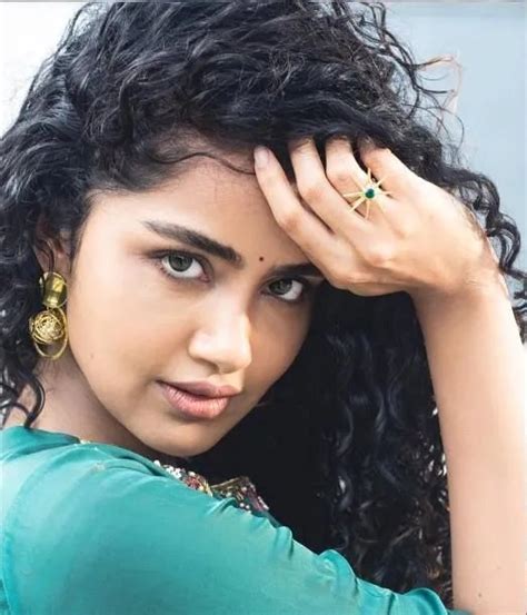 Anupama Parameswaran's Early Life and Career Beginnings