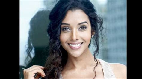 Anupriya: Rise to Fame