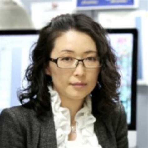 Aoi Hozumi Biography