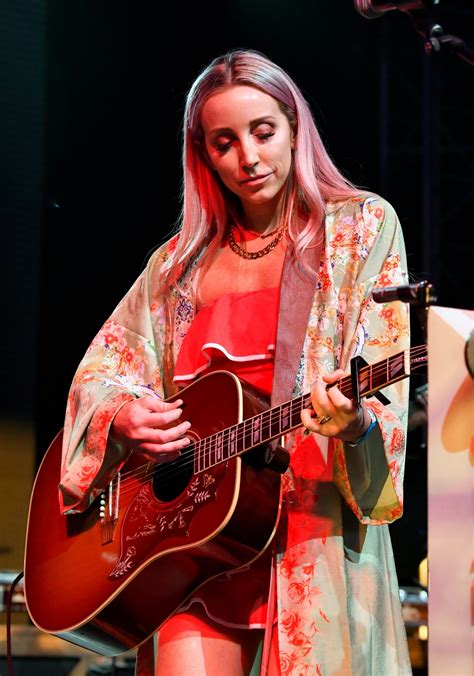 Ashley Monroe: Personal Life and Relationships