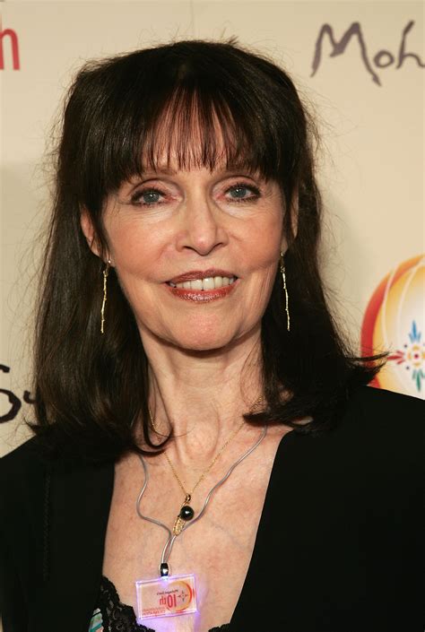 Barbara Feldon's Generosity and Charitable Endeavors