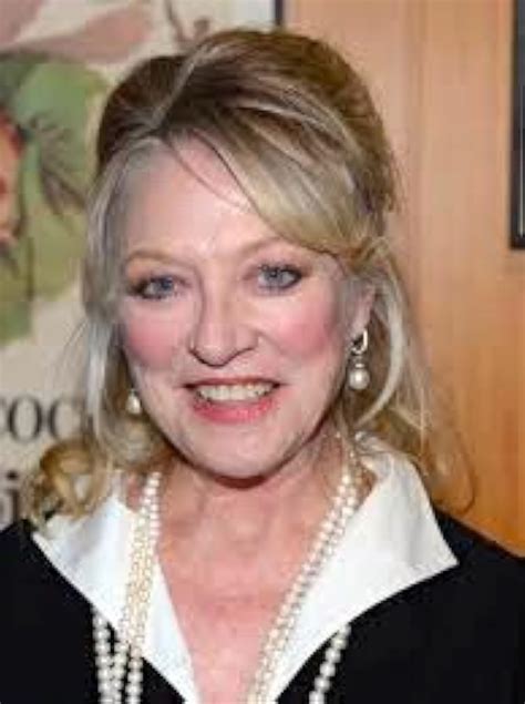 Biography of Veronica Cartwright