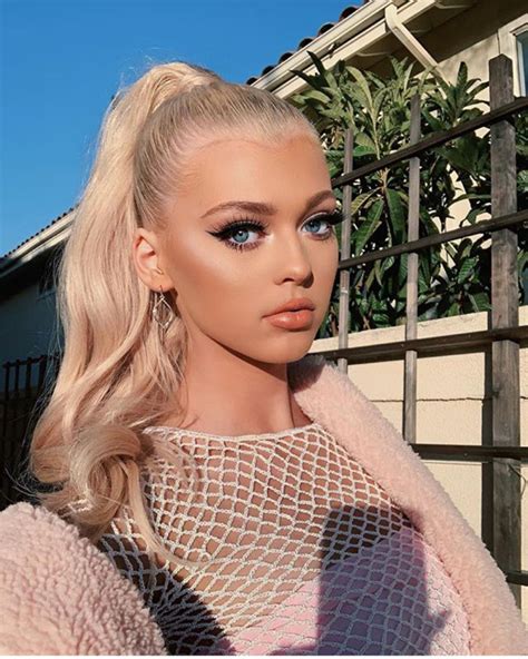 Body Measurements of Loren Gray