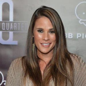 Bonnie Jill Laflin: Age and Height