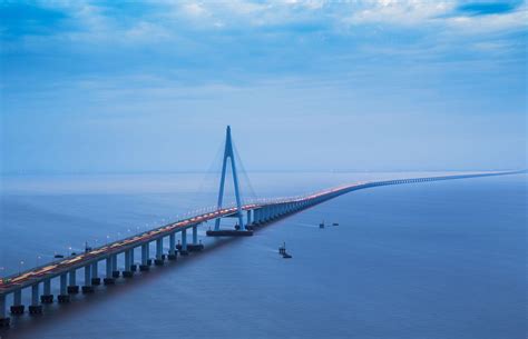 Breaking Records: Exploring the Longest, Tallest, and Most Expensive Bridges