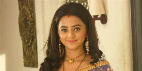 Calculating Helly Shah's Net Worth and Earnings