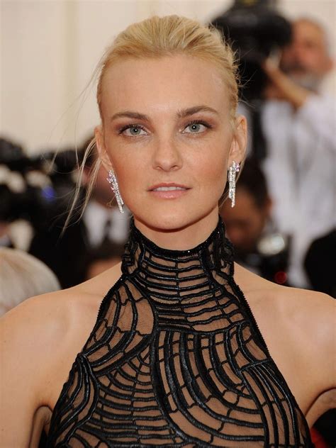 Caroline Trentini Biography