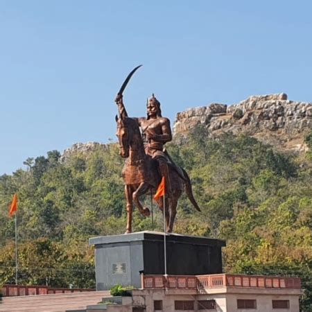 Chhatrasal's Exceptional Stature: Truth or Myth?