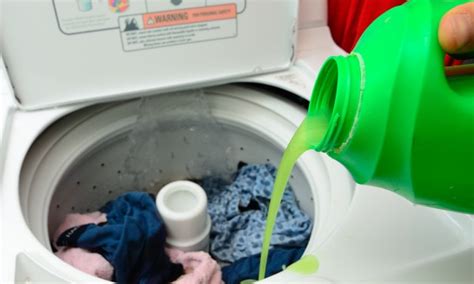 Choosing the Right Detergent: Tips for Effective Towel Cleaning