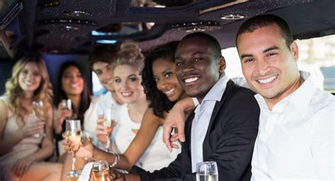 Choosing the Right Limousine Training Program and Gaining Practical Experience