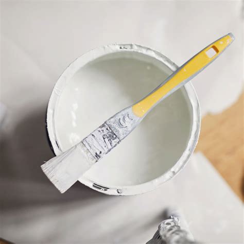 Choosing the Right White Paint: Colors and Finishes That Work Best