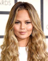 Chrissy Teigen's Physical Attributes and Body Measurements