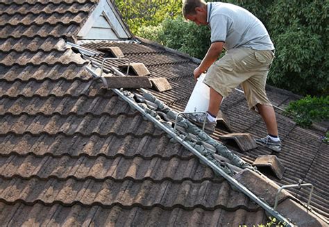 DIY Roof Repairs: Tips and Tricks for the Ambitious Homeowner