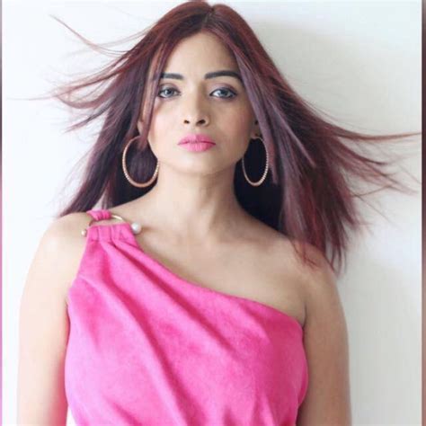 DJ Khushi's Impressive Net Worth